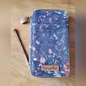 The House of Flynn Floral Wallet